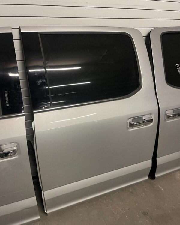 Snapinsta.app_441601103_1131709904833404_7264130629938710472_n_1080 SuperDuty Door Assembly