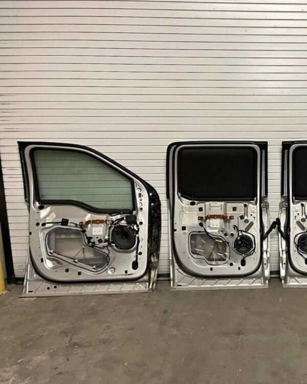 Snapinsta.app_441602827_1208332133467492_2479393852947256932_n_1080 SuperDuty Door Assembly