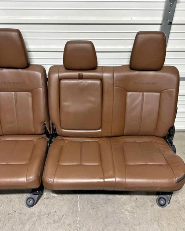 Snapinsta.app_450498330_1736089503865706_7345161812255136571_n_1080 Platinum Pecan Leather